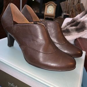 NIB Soft Shoe by Medicus Whitley Leather Ankle Booties 153152